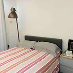 Unique And Artistic 1Bed Flat With Kitchen And Bathroom